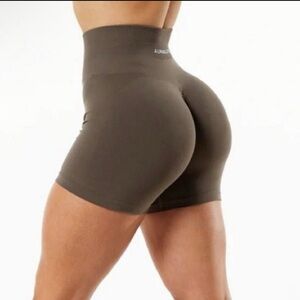 Alphalete amplify High-Waisted XS Mocha Women's Shorts